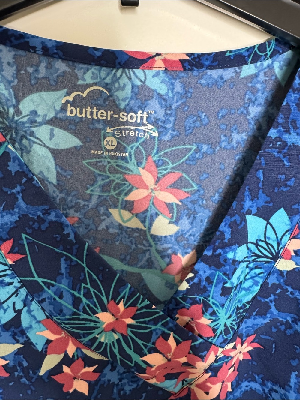 BUNDLE Scrubs - butter-soft stretch - Picture 11 of 13